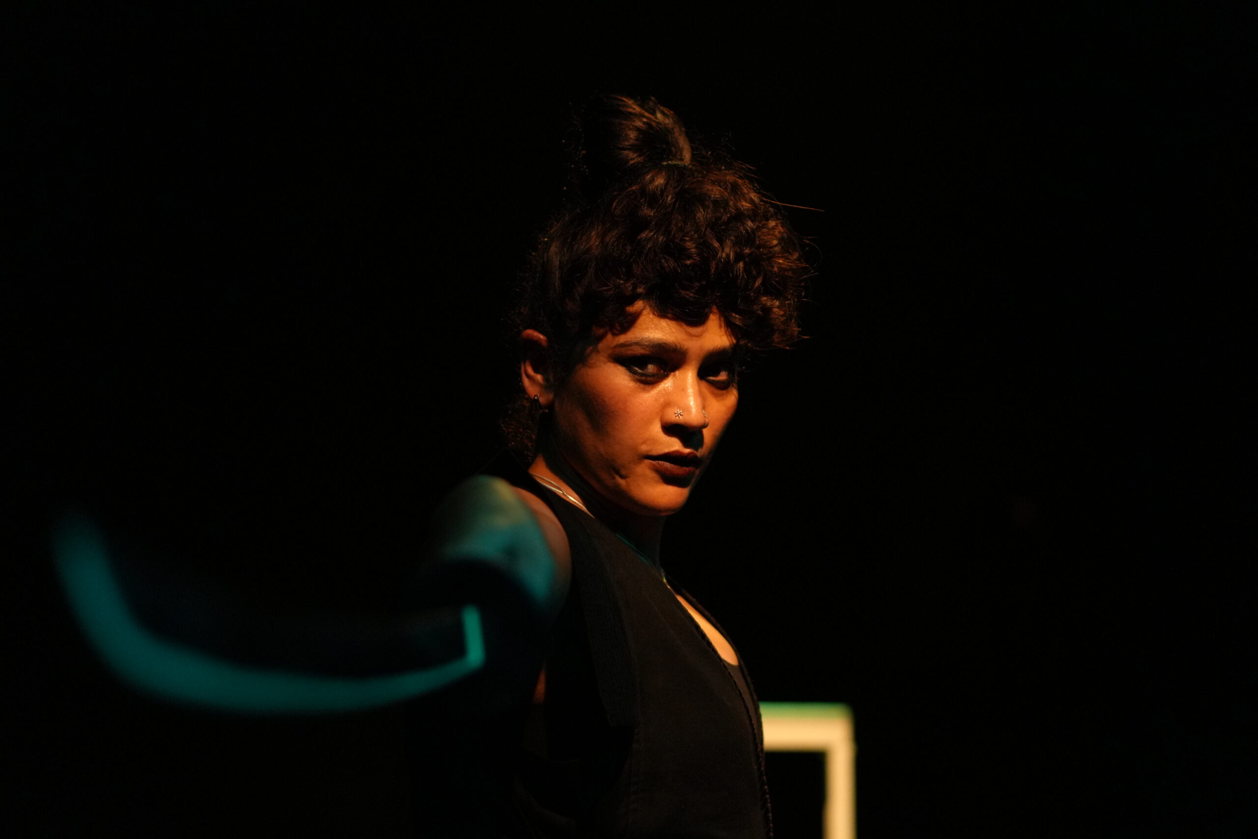 D Goes To Theatre: A Woman or Not to BE